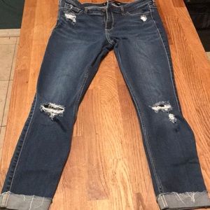 Ripped Hollister cropped jeans!